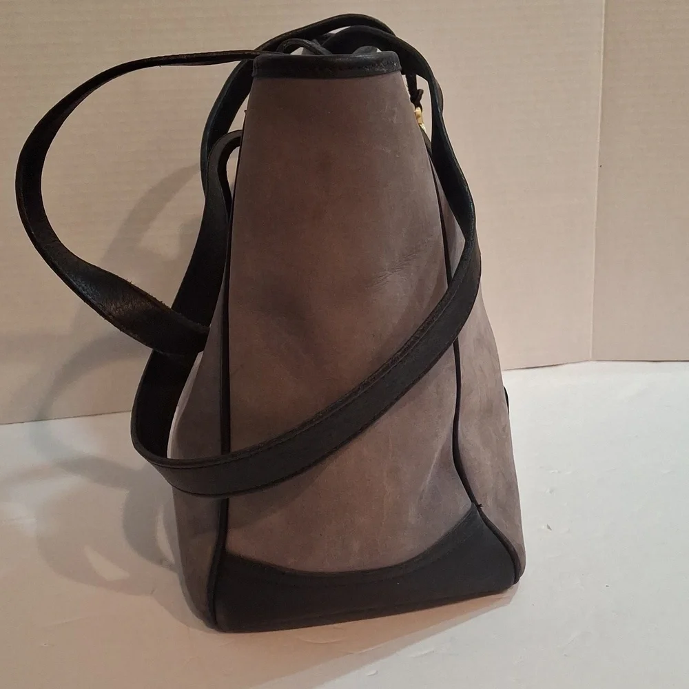 Dooney & Bourke tote - Picture 6 of 16